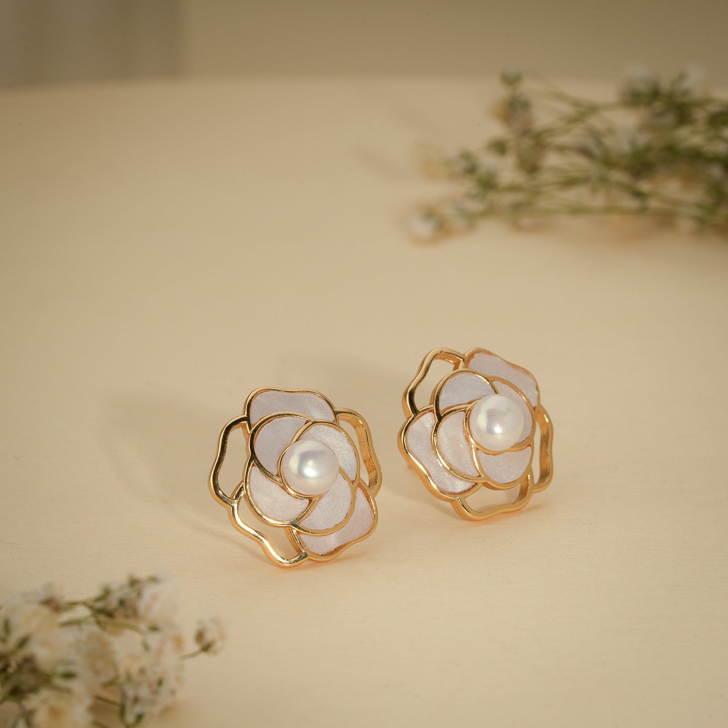Mother of Pearl Floral Stud Earrings – Anti Tarnish Gold Plated
