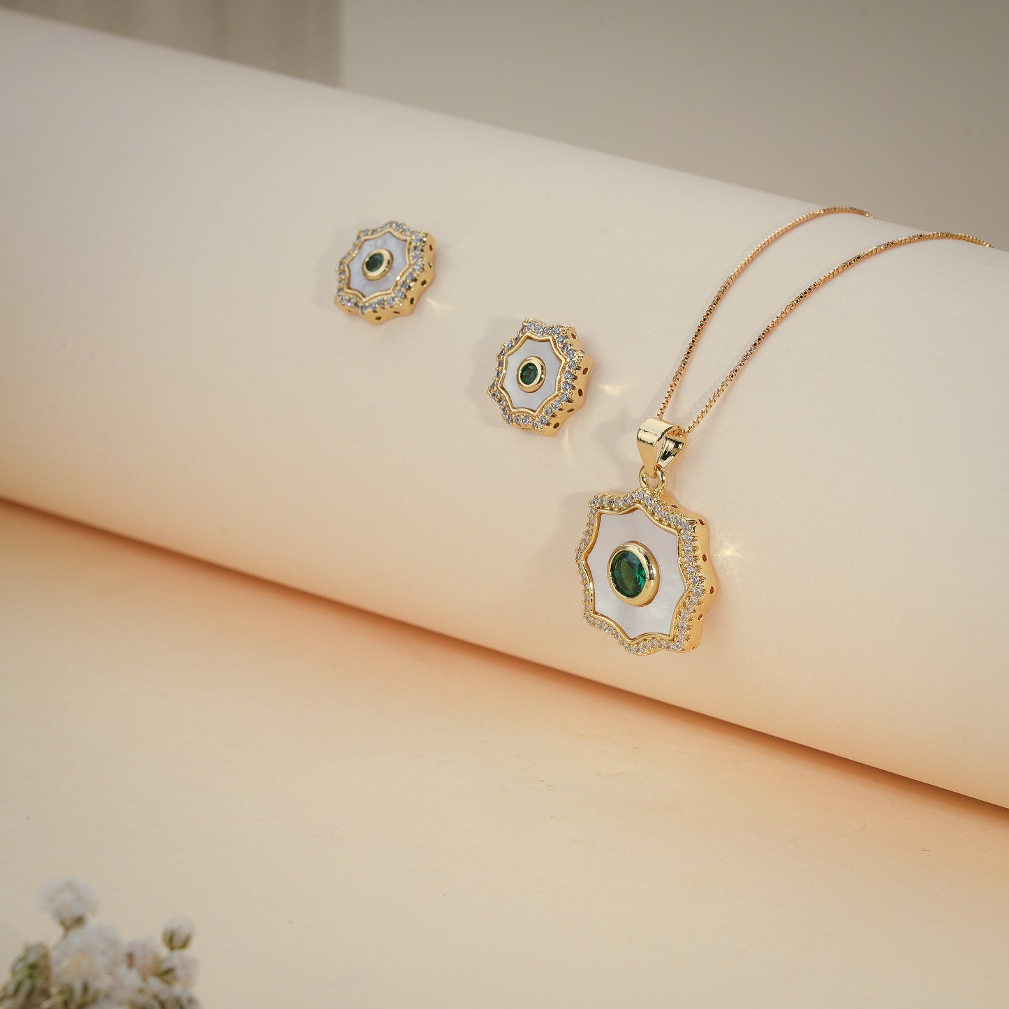 Emerald Crystal & Mother of Pearl Floral Pendant Necklace Set