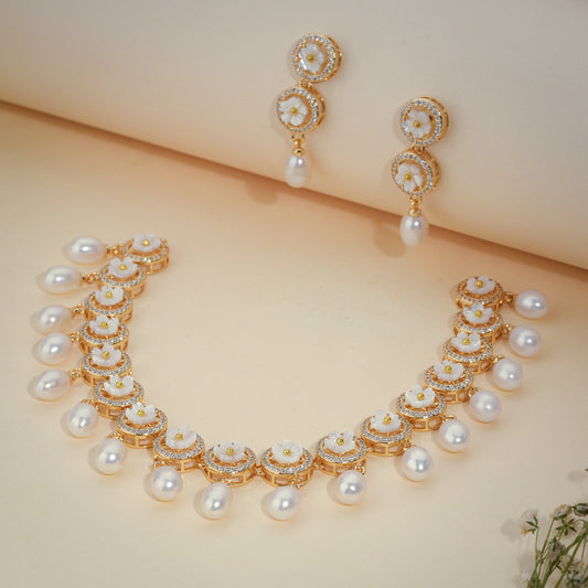 Floral Pearl Elegance Necklace Set
