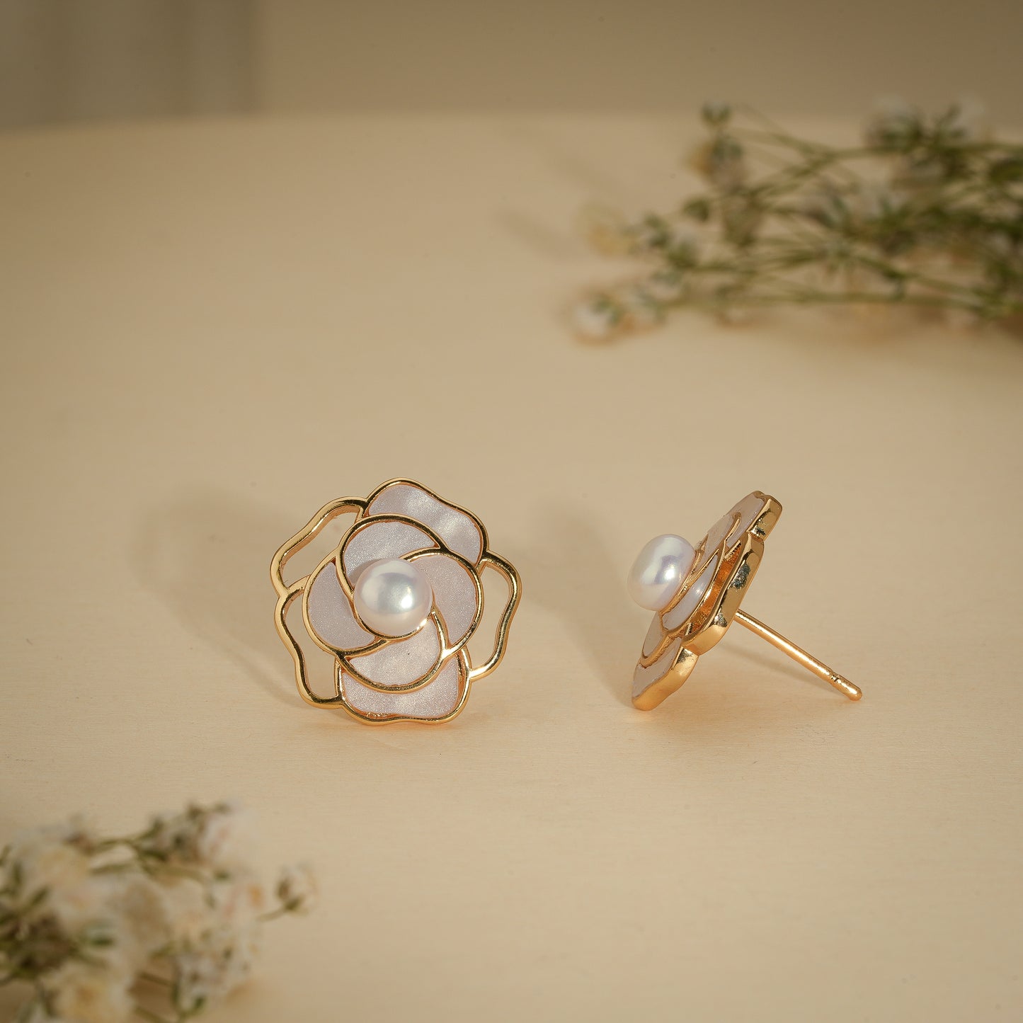 Mother of Pearl Floral Stud Earrings – Anti Tarnish Gold Plated