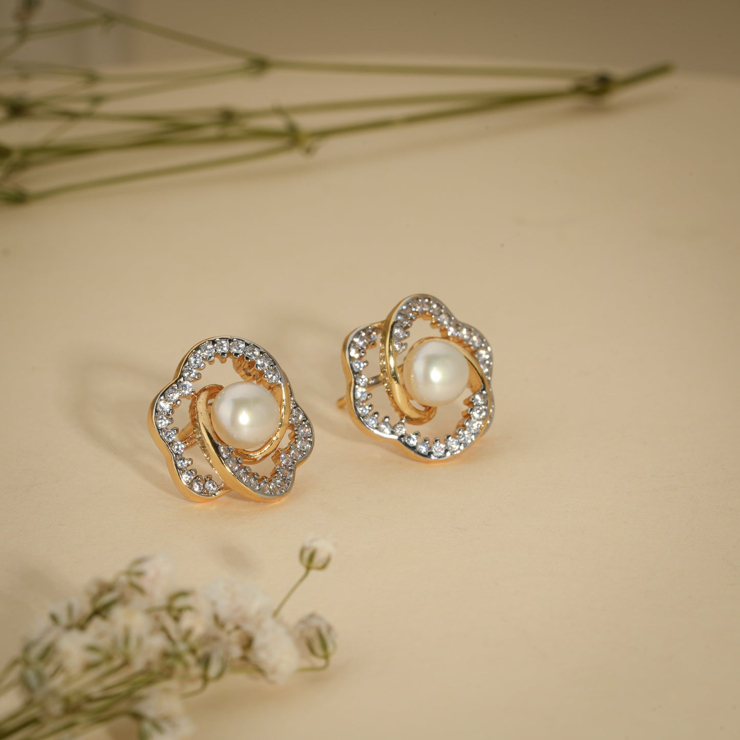 Pearl Bloom Halo Stud Earrings – 18K Gold Plated Anti-Tarnish Earrings