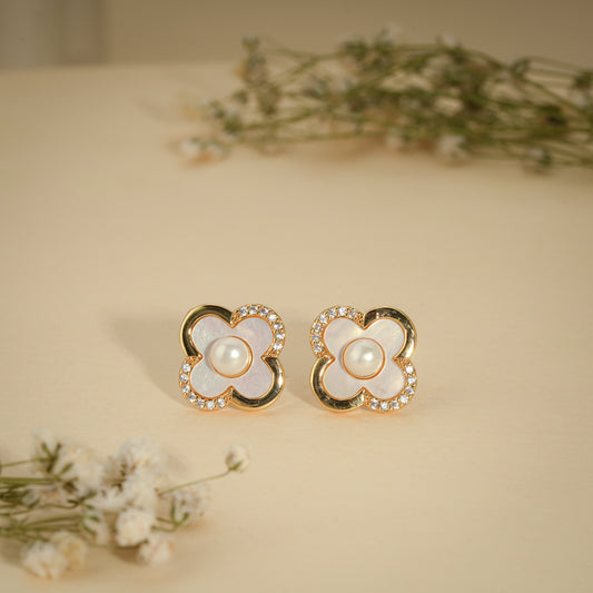 Pearl Clover Luxe Stud Earrings – 18K Gold Plated Anti-Tarnish Earrings