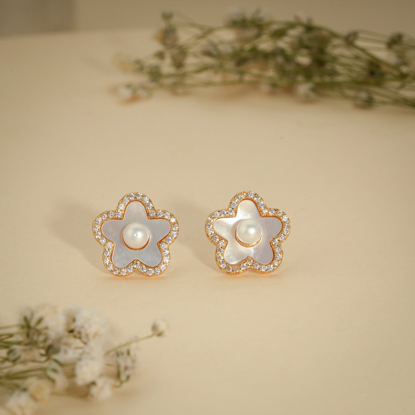 Pearl Blossom Crystal Stud Earrings – 18K Gold Plated Anti-Tarnish Earrings