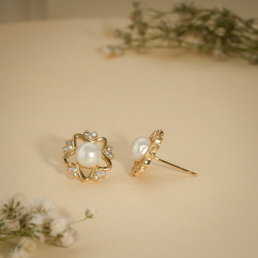 Star Pearl Stud Earrings