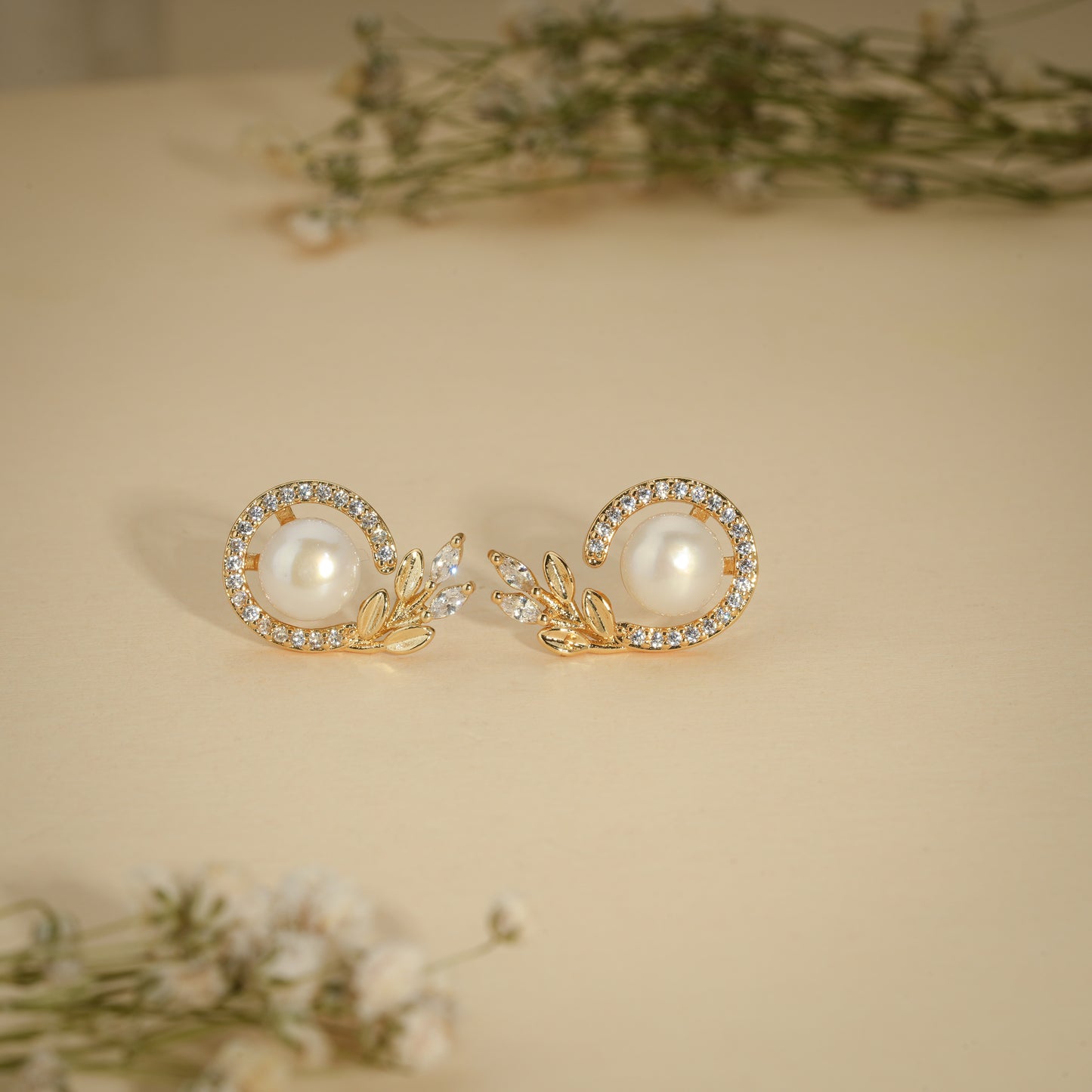 Pearl Vine Halo Stud Earrings – 18K Gold Plated Anti-Tarnish Earrings