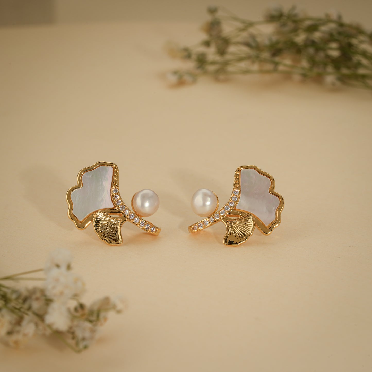 Pearl Ginkgo Leaf Stud Earrings – 18K Gold Plated Anti-Tarnish Earrings