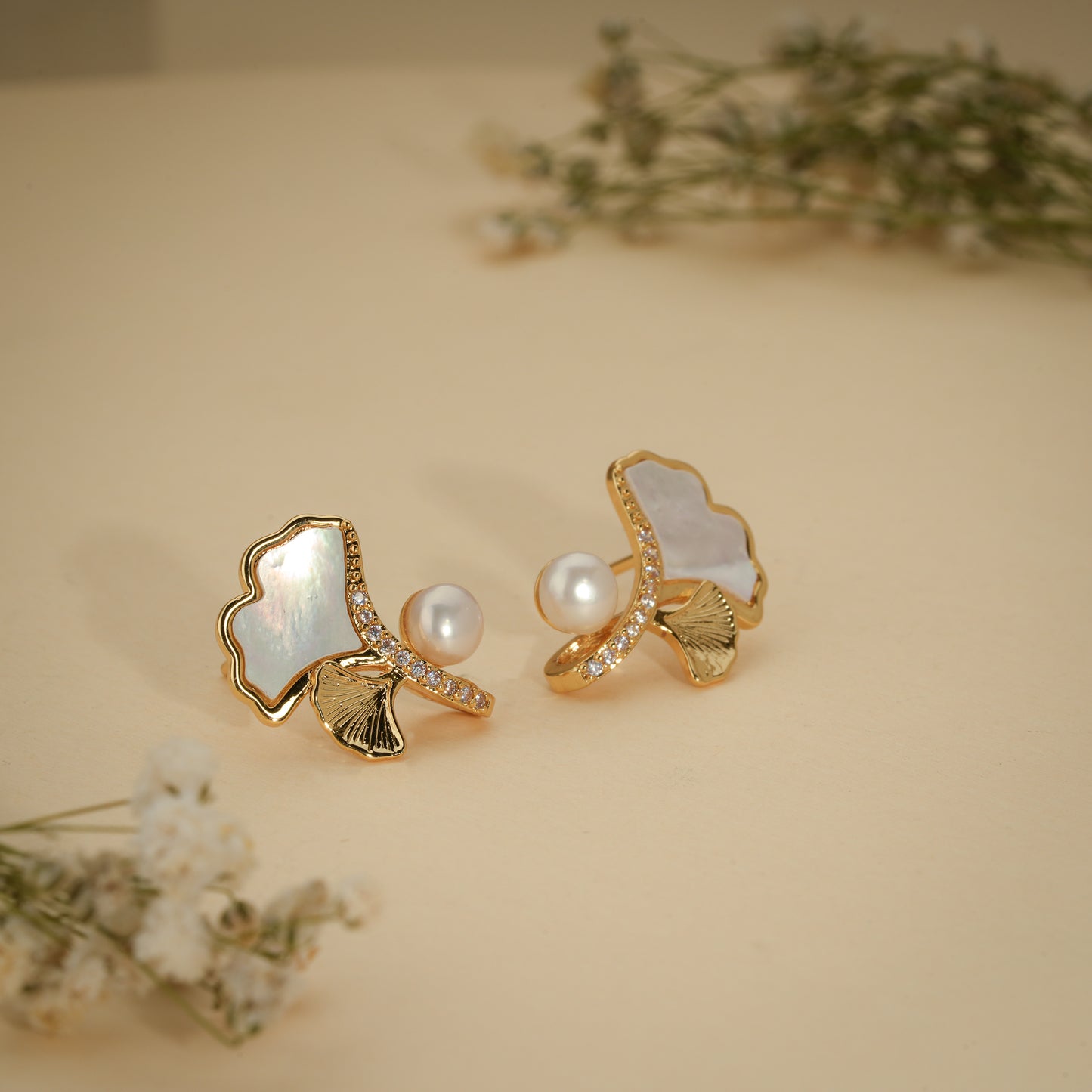 Pearl Ginkgo Leaf Stud Earrings – 18K Gold Plated Anti-Tarnish Earrings