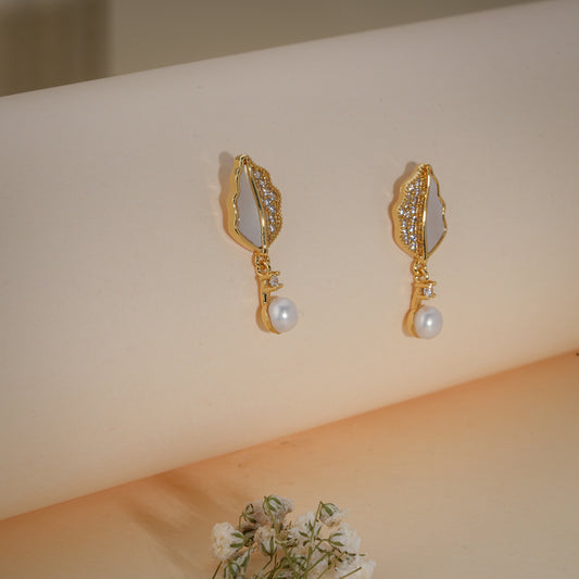 Pearl Luxe Leaf Drop Earrings – 18K Gold Plated Anti-Tarnish Earrings