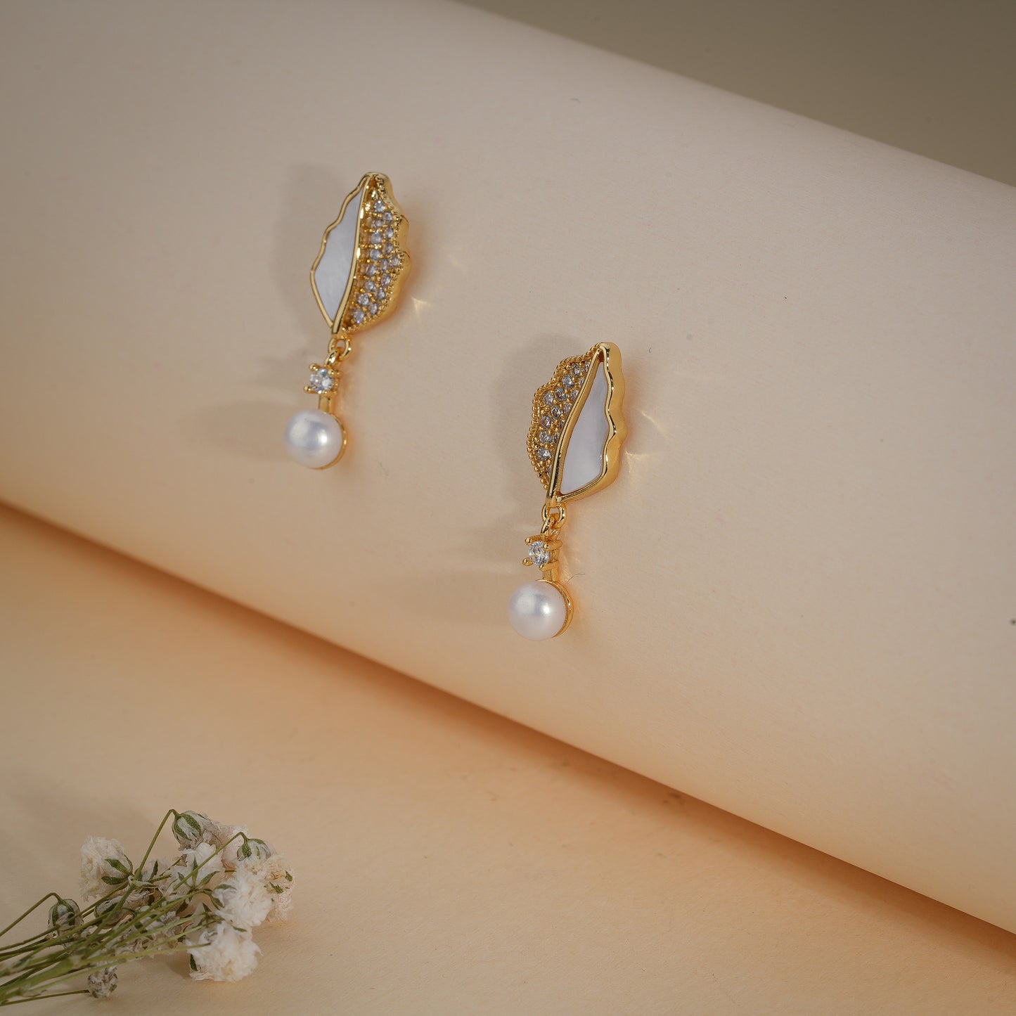 Pearl Luxe Leaf Drop Earrings – 18K Gold Plated Anti-Tarnish Earrings
