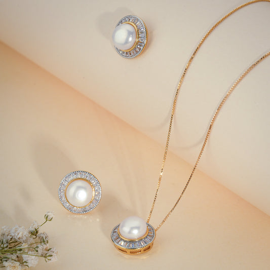 Elegant Pearl Pendant Set with Diamond Accents