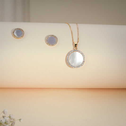 Classic Mother-of-Pearl Circle Pendant Set