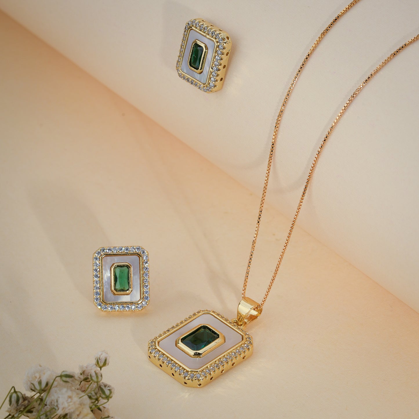 Emerald Royale Geometric Pendant Set