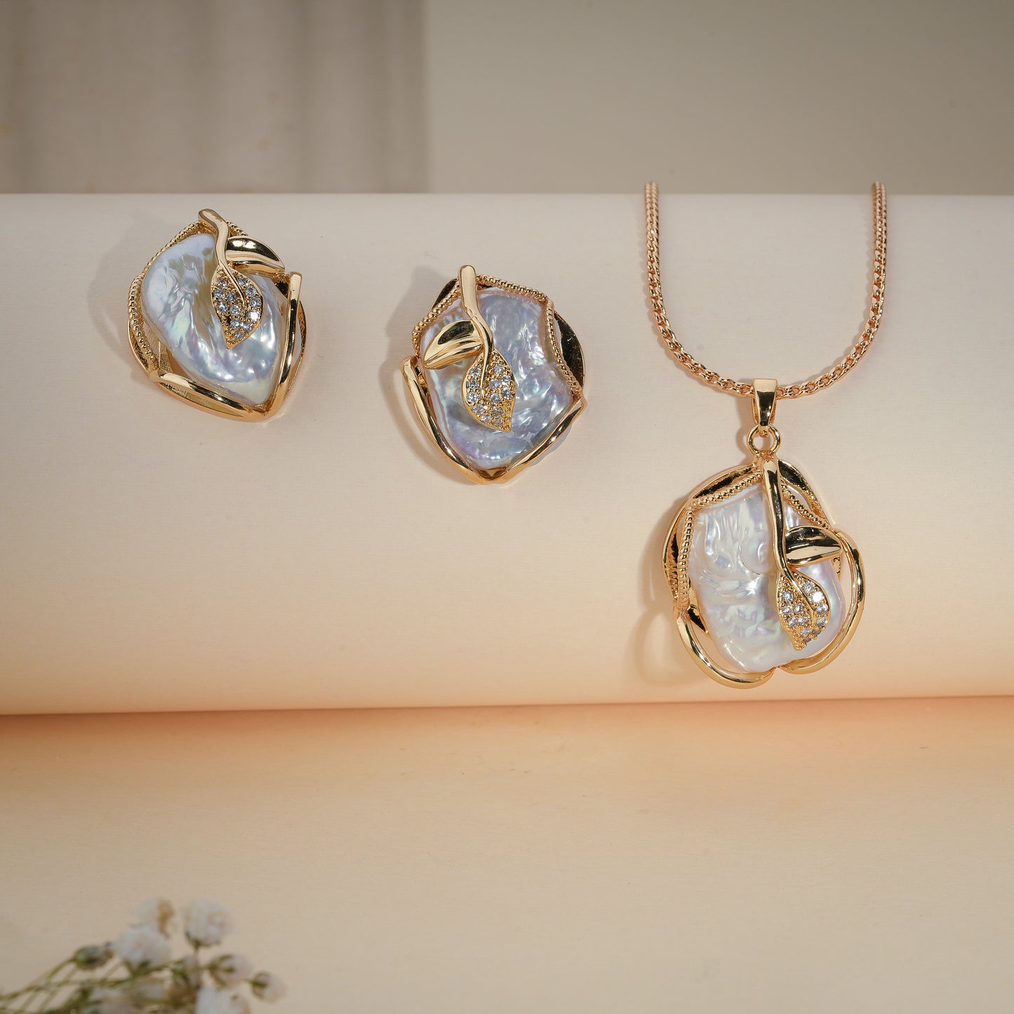 Luxury Baroque Pearl Designer Pendant Set with CZ – Gold Finish