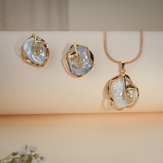 Luxury Baroque Pearl Designer Pendant Set with CZ – Gold Finish