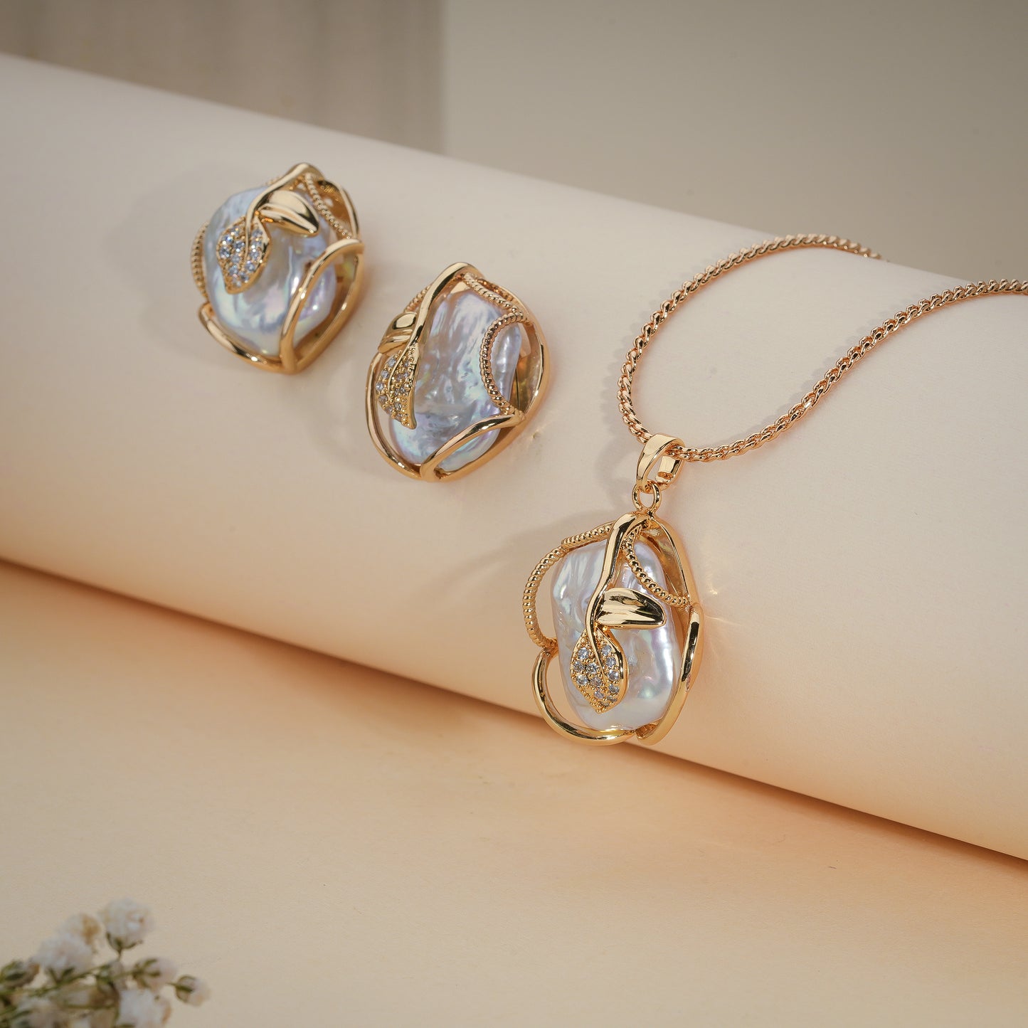 Luxury Baroque Pearl Designer Pendant Set with CZ – Gold Finish