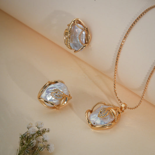 Luxury Baroque Pearl Designer Pendant Set with CZ – Gold Finish